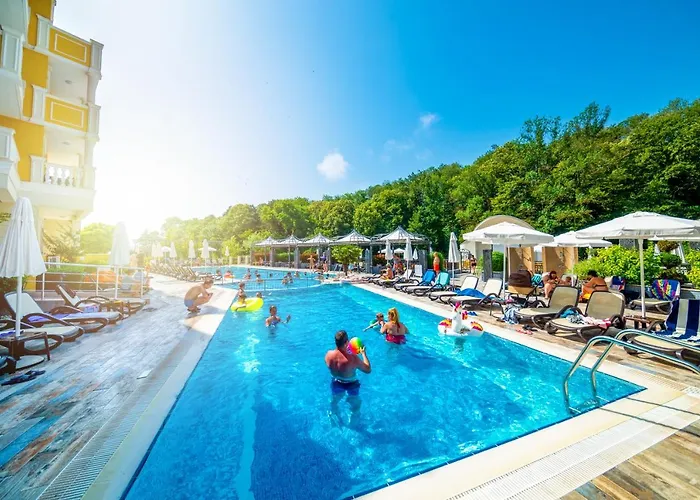 Szálloda Marina White Sands 3*